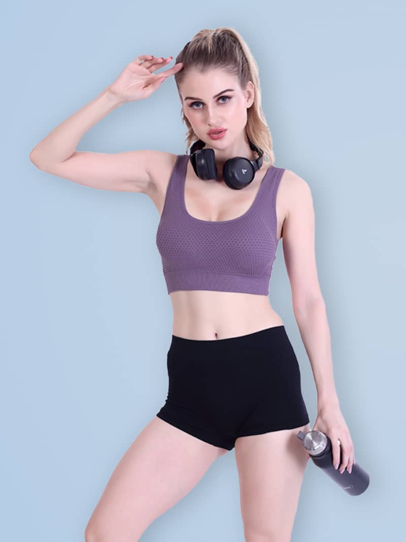 Shop online for women's fashionable gym and athleisure at Bold and Bae.